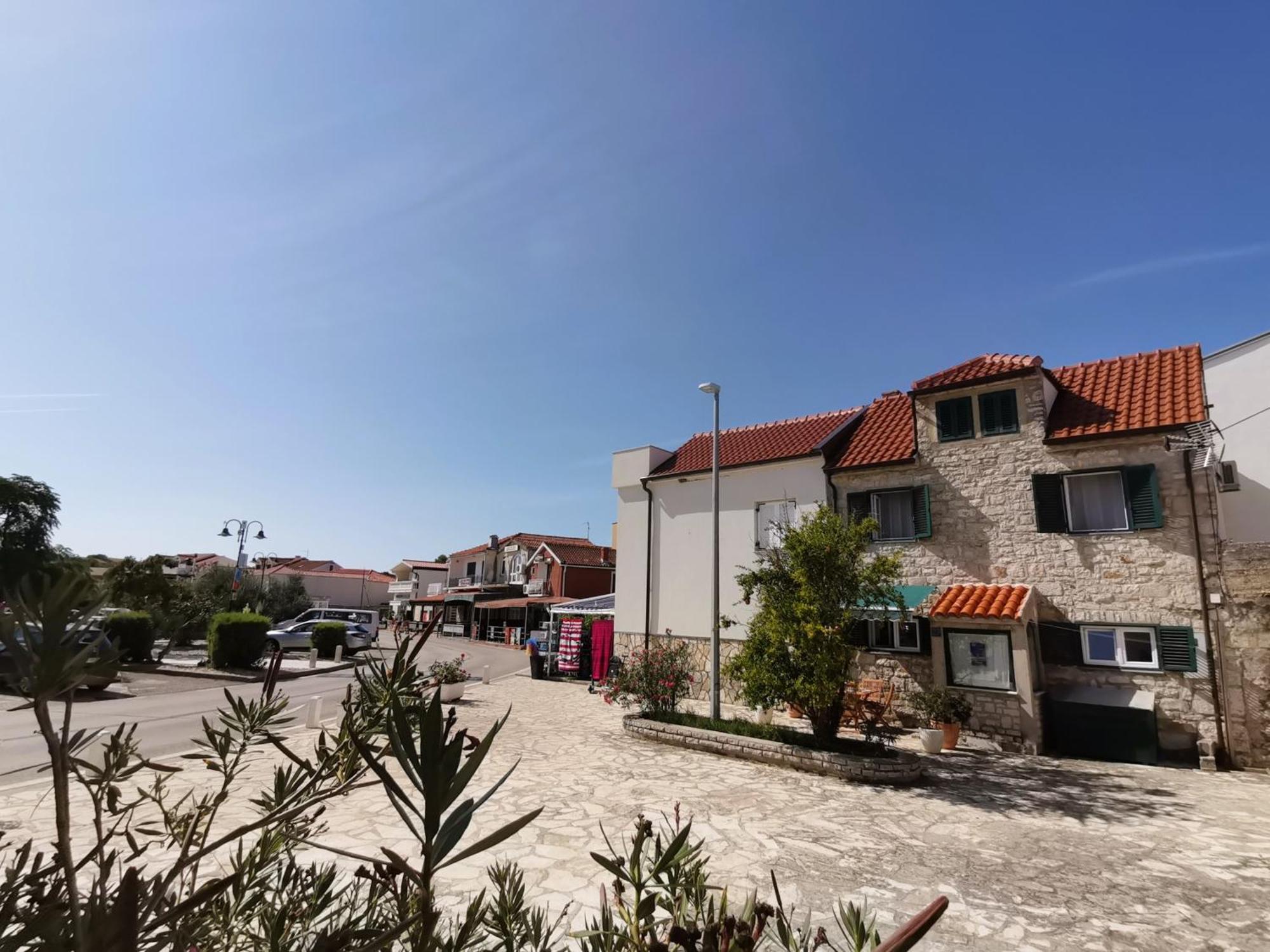 Charming Traditional Townhouse - Holiday Home Kata يزيرا المظهر الخارجي الصورة